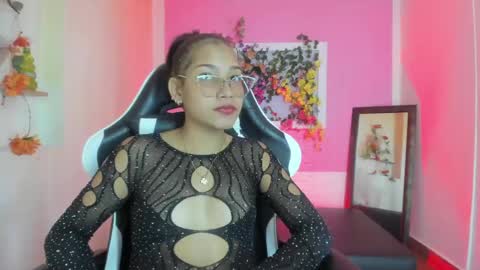 Snapshot of scarlett_lune chatting on 28, 5, 2026 scarlett_lune online show from 28, 5, 2026