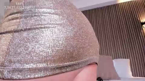 Snapshot of scarlett_model_ chatting on 24, 10, 2025 Mon to Sat 545pm to 1030pm col online show from 24, 10, 2025