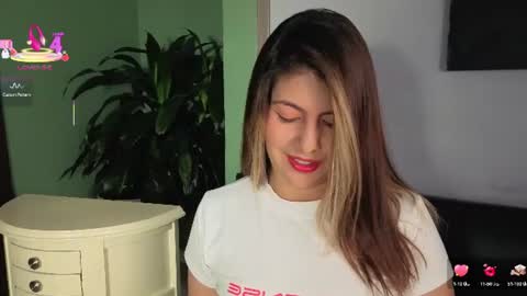 Snapshot of scarlett_moore_ chatting on 6, 7, 2026 Scarlett online show from 6, 7, 2026