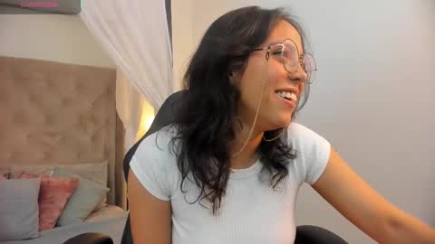 Snapshot of scarlett_musik chatting on 5, 2, 2026 Scarllett online show from 5, 2, 2026