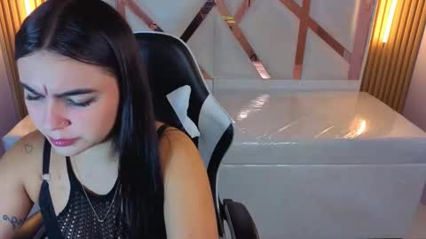 Snapshot of scarlett_smith_tp chatting on 5, 10, 2025 Scarlett online show from 5, 10, 2025