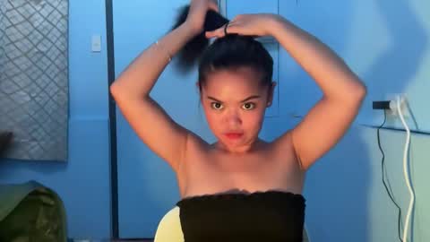 Snapshot of scarlett_snow0 chatting on 9, 9, 2025 Scarlett online show from 9, 9, 2025