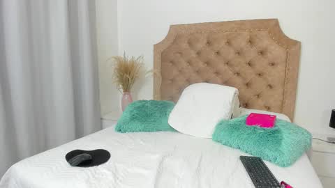 scarlett_star01 online show from 6, 3, 2026