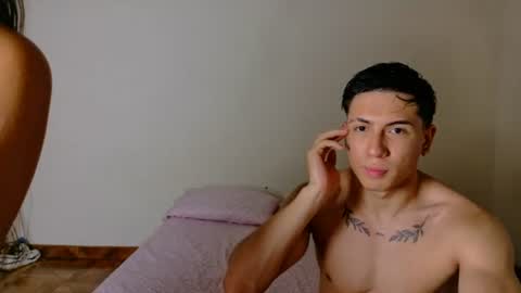 Scarlett and Lucas online show from 5, 7, 2026