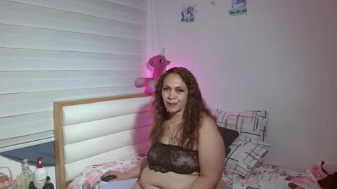 Snapshot of scarlettbooty chatting on 23, 10, 2025 scarlettbooty online show from 23, 10, 2025