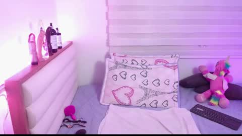 scarlettbooty online show from 17, 4, 2026