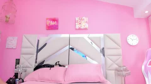 Snapshot of scarlette_15 chatting on 1, 5, 2026 Scarlette online show from 1, 5, 2026