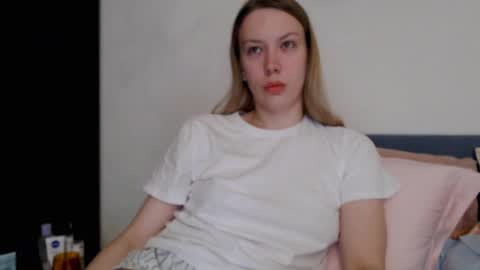 Snapshot of scarlettford chatting on 5, 11, 2025 Scarlett online show from 5, 11, 2025