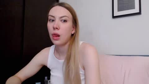 Snapshot of scarlettford chatting on 7, 11, 2025 Scarlett online show from 7, 11, 2025