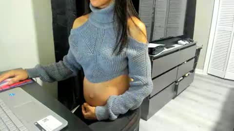 scarlettjennerr online show from 12, 3, 2026