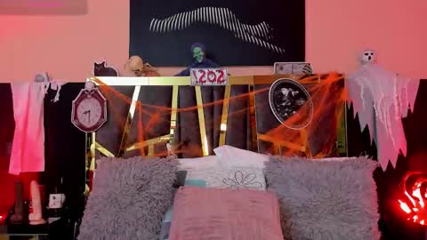 Snapshot of scarlettorres chatting on 29, 10, 2025 scarlettorres online show from 29, 10, 2025