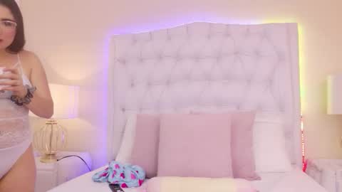 Scarlett Petrova online show from 7, 2, 2026