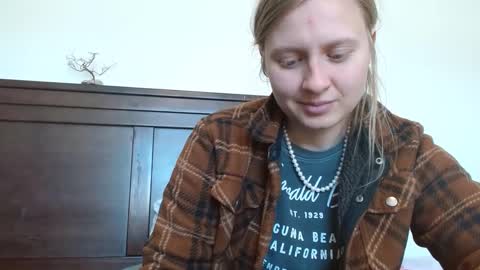 ScarTit Bernhard online show from 1, 2, 2025