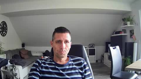 Snapshot of schnuckigeil chatting on 13, 1, 2026 Dildomen online show from 13, 1, 2026