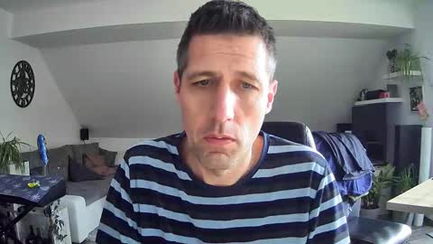 Snapshot of schnuckigeil chatting on 4, 2, 2026 Dildomen online show from 4, 2, 2026