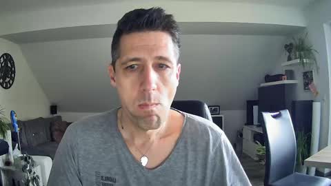 Snapshot of schnuckigeil chatting on 26, 3, 2026 Dildomen online show from 26, 3, 2026