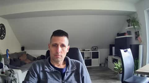 Snapshot of schnuckigeil chatting on 13, 4, 2026 Dildomen online show from 13, 4, 2026