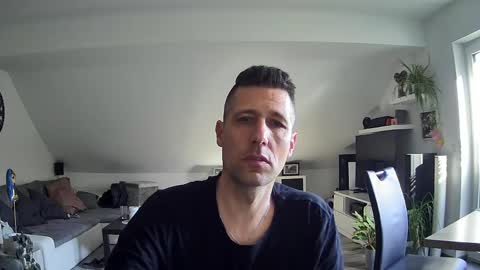 Snapshot of schnuckigeil chatting on 17, 4, 2026 Dildomen online show from 17, 4, 2026