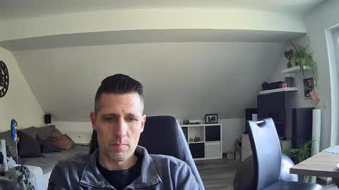 Snapshot of schnuckigeil chatting on 21, 4, 2026 Dildomen online show from 21, 4, 2026