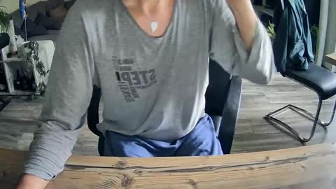 Snapshot of schnuckigeil chatting on 7, 5, 2026 Dildomen online show from 7, 5, 2026