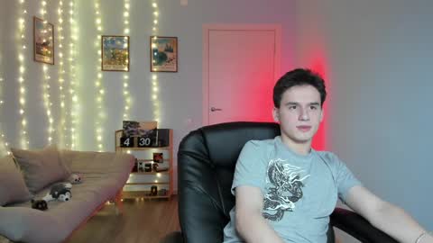 Thomas brunette and Alex blond online show from 16, 12, 2024