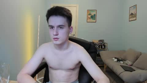 Snapshot of scooby_r chatting on 23, 2, 2025 Thomas brunette and Alex blond online show from 23, 2, 2025