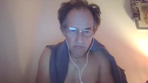 Snapshot of scotchwhieskie chatting on 12, 10, 2025 scotchwhieskie online show from 12, 10, 2025