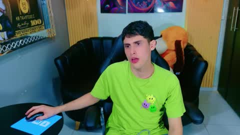 Snapshot of scott_fosterx chatting on 27, 9, 2025 scott fosterx online show from 27, 9, 2025