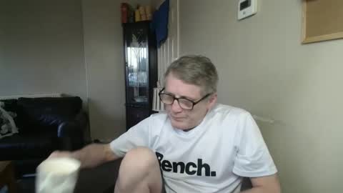 Snapshot of scottsman214 chatting on 16, 12, 2025 James online show from 16, 12, 2025