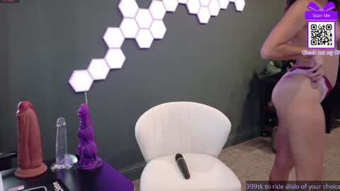 Scout has fun online show from 15, 10, 2025