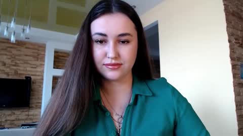 Elizabeth  online show from 25, 2, 2025