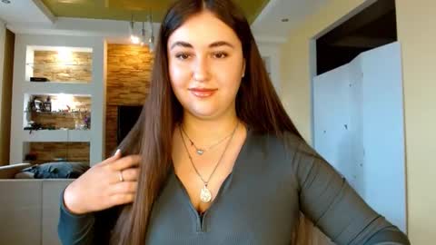 Elizabeth  online show from 17, 10, 2025