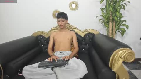 Snapshot of sebas_cat chatting on 21, 6, 2026 Sebastian Alvarez online show from 21, 6, 2026