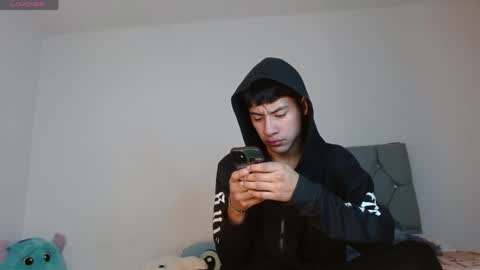 sebas_fire4 online show from 12, 5, 2026