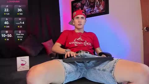 Snapshot of sebas_maverick chatting on 21, 10, 2025 Sebastian online show from 21, 10, 2025