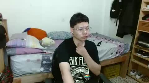 Sebas online show from 6, 2, 2025