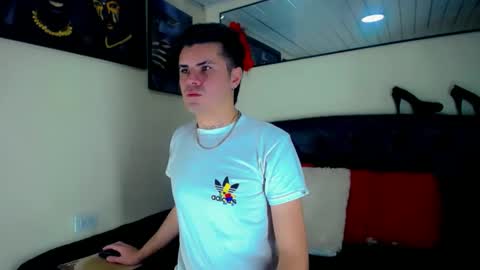 Snapshot of sebastian_loaiza chatting on 5, 11, 2025 Sebastian online show from 5, 11, 2025