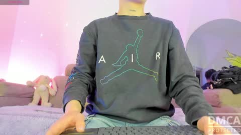     .  INDEPENDENT MODEL online show from 13, 4, 2026