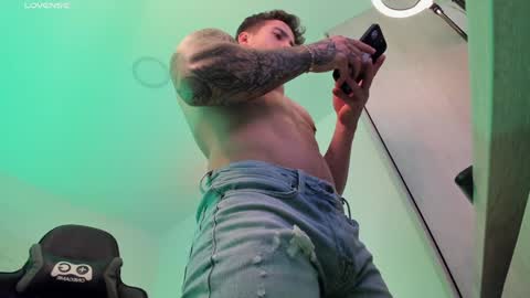 Snapshot of sebastianortizm chatting on 7, 2, 2025 Lucian Sinclair online show from 7, 2, 2025