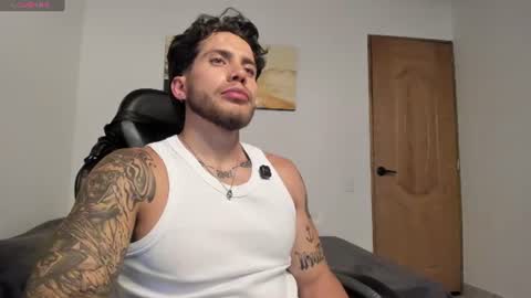 Snapshot of sebastianortizm chatting on 19, 7, 2026 Lucian Sinclair online show from 19, 7, 2026