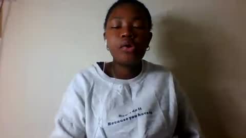 Snapshot of secil3274 chatting on 17, 7, 2026 secil3274 online show from 17, 7, 2026