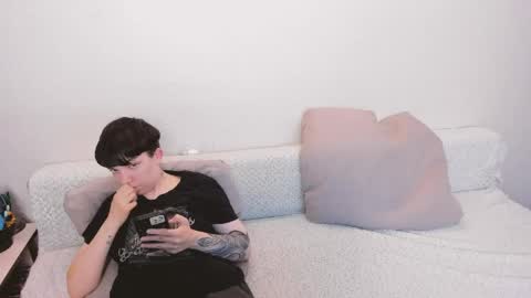 Snapshot of secret_dreams_ chatting on 6, 6, 2026 Amanda and pair in a real life we love each other but can play with you online show from 6, 6, 2026