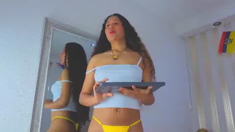 Snapshot of secretestrella chatting on 27, 6, 2026 secretestrell online show from 27, 6, 2026