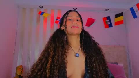 Snapshot of secretestrella chatting on 29, 6, 2026 secretestrell online show from 29, 6, 2026