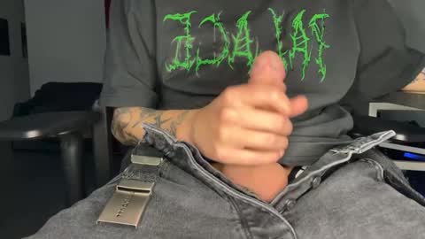 Snapshot of secretlust96 chatting on 18, 11, 2025 secretlust96 online show from 18, 11, 2025