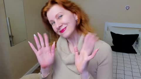 Snapshot of seductive_foxy_ chatting on 20, 9, 2025 seductive_foxy_ online show from 20, 9, 2025