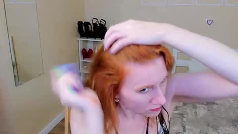 Snapshot of seductive_foxy_ chatting on 19, 2, 2026 seductive_foxy_ online show from 19, 2, 2026