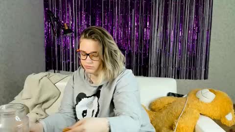 Snapshot of seductive_she_wolf chatting on 2, 3, 2025 seductive_she_wolf online show from 2, 3, 2025