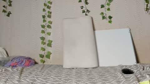 Snapshot of seductive_she_wolf chatting on 23, 9, 2025 seductive_she_wolf online show from 23, 9, 2025