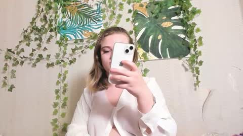 Snapshot of seductive_she_wolf chatting on 26, 9, 2025 seductive_she_wolf online show from 26, 9, 2025